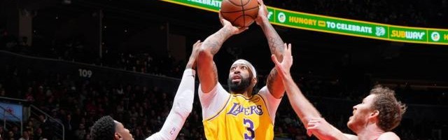 8868体育官网-登上得分榜第一！最强浓眉上线无解：詹皇变帮手