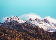 8868体育官网-莫德里奇到达米兰总部，大批球迷等候并高呼他的名字