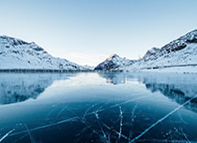 8868体育官网-莫德里奇到达米兰总部，大批球迷等候并高呼他的名字